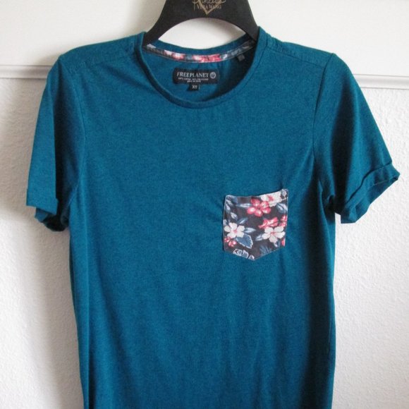 Free Planet Other - Free Planet Men's T-Shirt Size XS